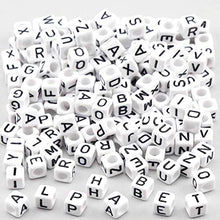 Carica l&#39;immagine nel visualizzatore di Gallery, Baker Ross Perline Cubiche con Lettere dell&#39;Alfabeto - Confezione Risparmio,... - Ilgrandebazar