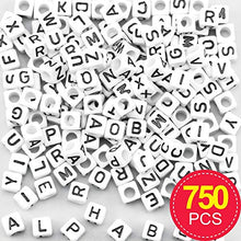 Carica l&#39;immagine nel visualizzatore di Gallery, Baker Ross Perline Cubiche con Lettere dell&#39;Alfabeto - Confezione Risparmio,... - Ilgrandebazar